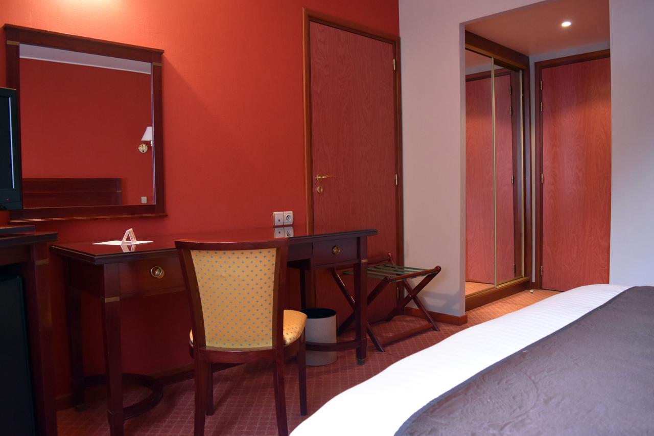 Hotel Le Pole Europeen Aubange Exteriör bild