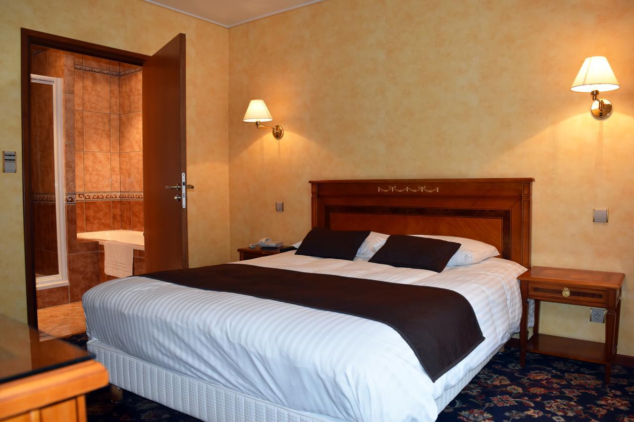 Hotel Le Pole Europeen Aubange Exteriör bild